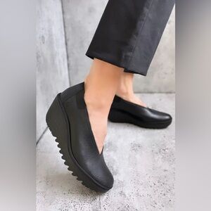 FLY London Yoza438 Metallic Black Wedge Slip-On Shoes Size 7